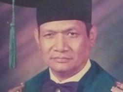 Foto Prof. Tihami. Sumber foto: https://www.radarbanten.co.id/2025/09/05/profesor-tihami-tutup-usia-ini-riwayat-pendidikan-karier-dan-karyanya/https://www.radarbanten.co.id/2025/09/05/profesor-tihami-tutup-usia-ini-riwayat-pendidikan-karier-dan-karyanya/